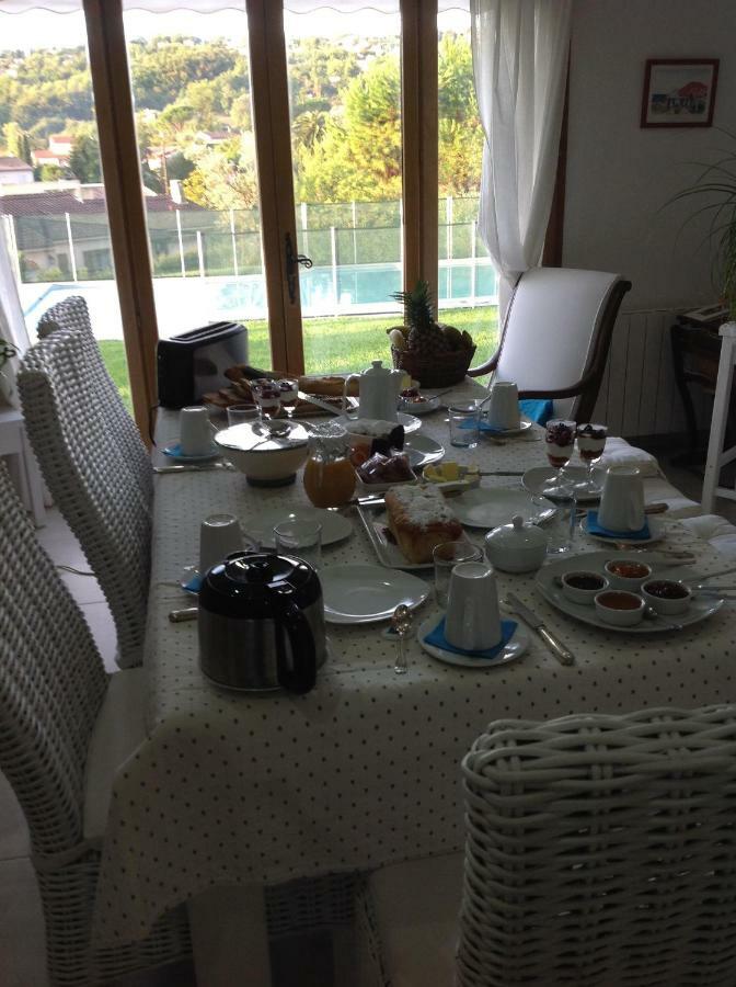 Bed & Breakfast Les Lillas Saint-Jeannet  Ngoại thất bức ảnh